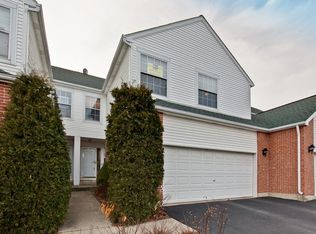 118 S Pembroke Cir, Lake Bluff, IL 60044