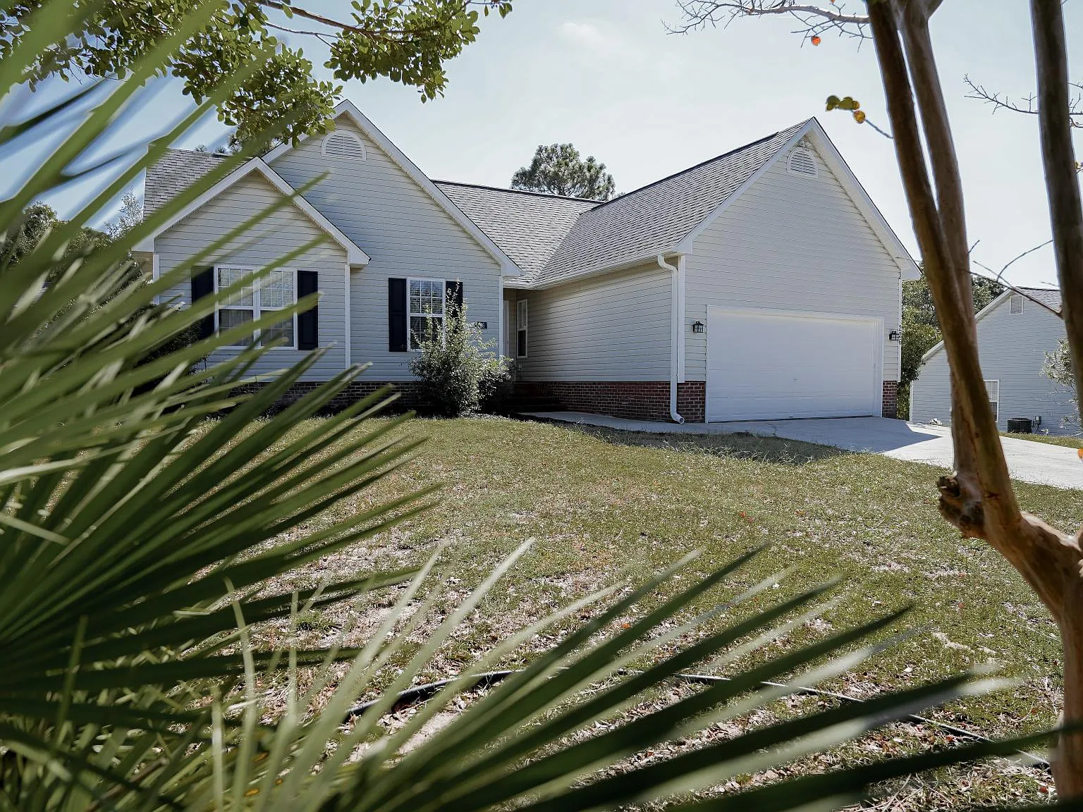 3 bed, 1279 sqft, $3,500 — Photo 2