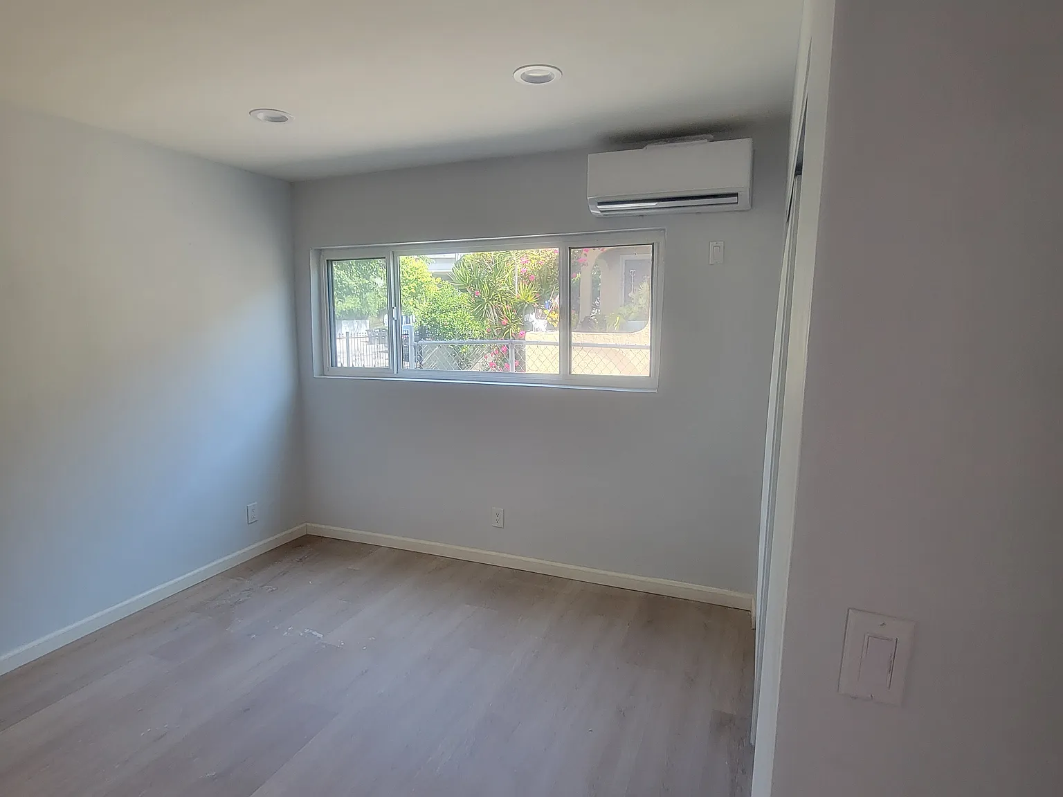 2532 Hauser Blvd — Photo 2