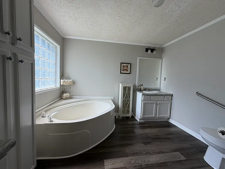 7941 River Rd — Photo 5