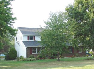 3685 Lake Park Dr, Brecksville, OH 44141