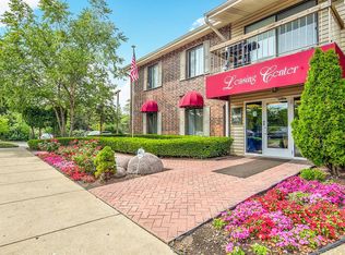 2424 Emerald Ct APT 108, Woodridge, IL 60517