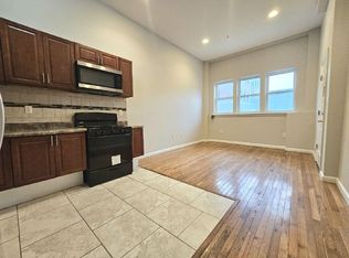 5 Hayward St #R, East Orange, NJ 07017