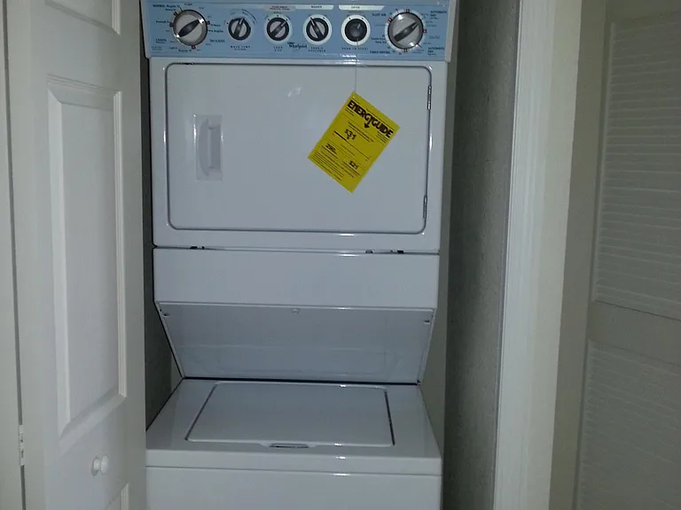 Hight Capacity Washer and Dryer in unit