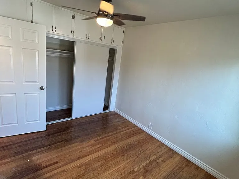 Bankers Hill One Bedroom — Photo 4