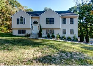 170 Mohegan Rd, Shelton, CT 06484