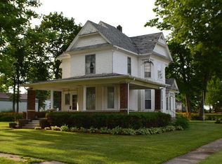 212 W Chestnut St, Compton, IL 61318