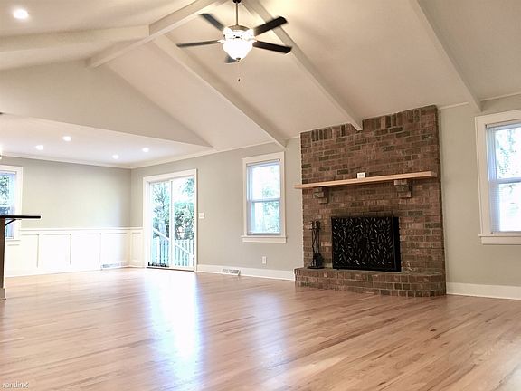 Hdwds throughout and wood burning FP