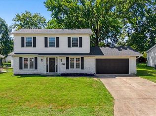750 Lamplight Ln, Hazelwood, MO 63042