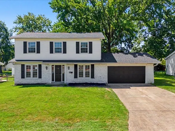750 Lamplight Ln, Hazelwood, MO 63042