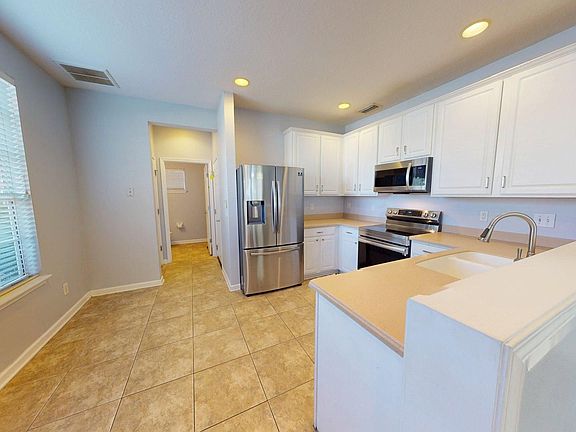 5th image of 13494 Stone Pond Dr