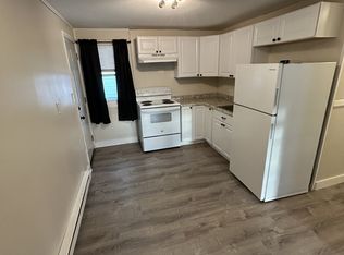 148 Charlton St #B, Southbridge, MA 01550