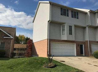 1013 Saint Pauls Ln, Morgantown, WV 26505