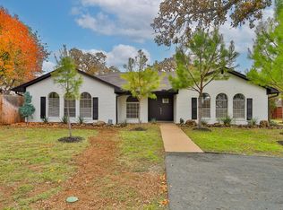6705 Brazos Bend Dr, North Richland Hills, TX 76182