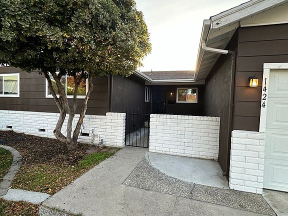 2nd image of 1424 Kent Way