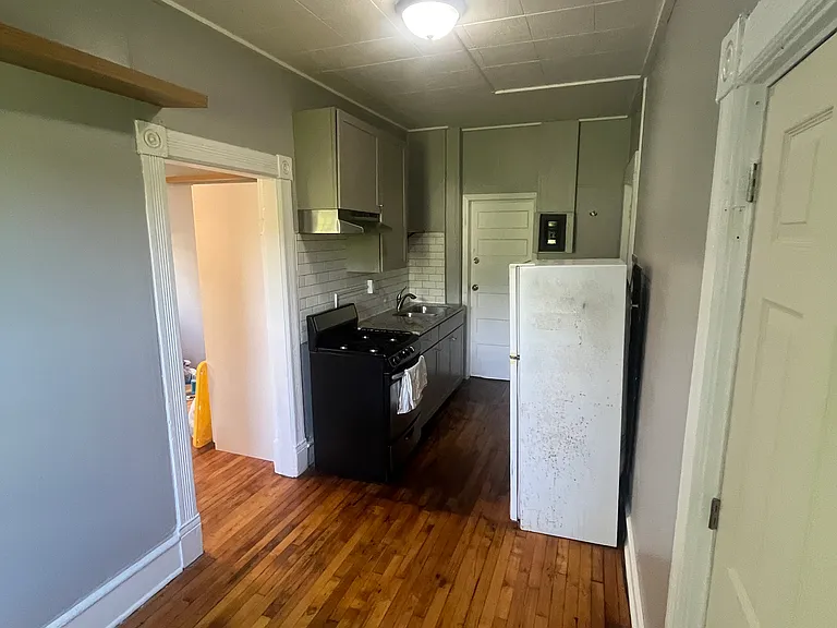 1435 Marshall St NE #3 — Photo 9