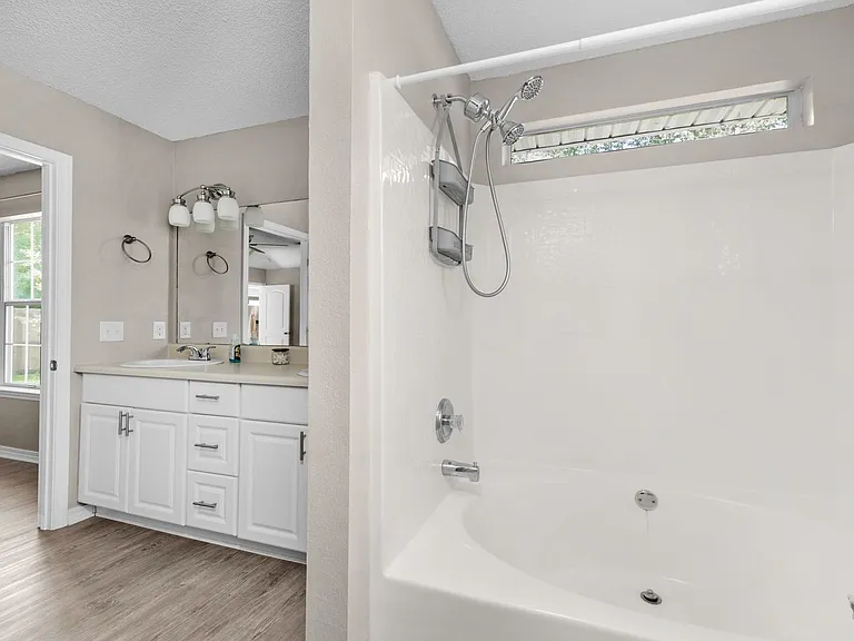 1477 Sturbridge Pl — Photo 18