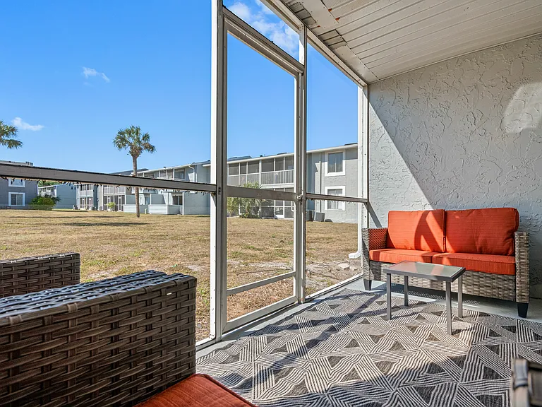 Enclave at Sabal Pointe Apartments — Photo 33