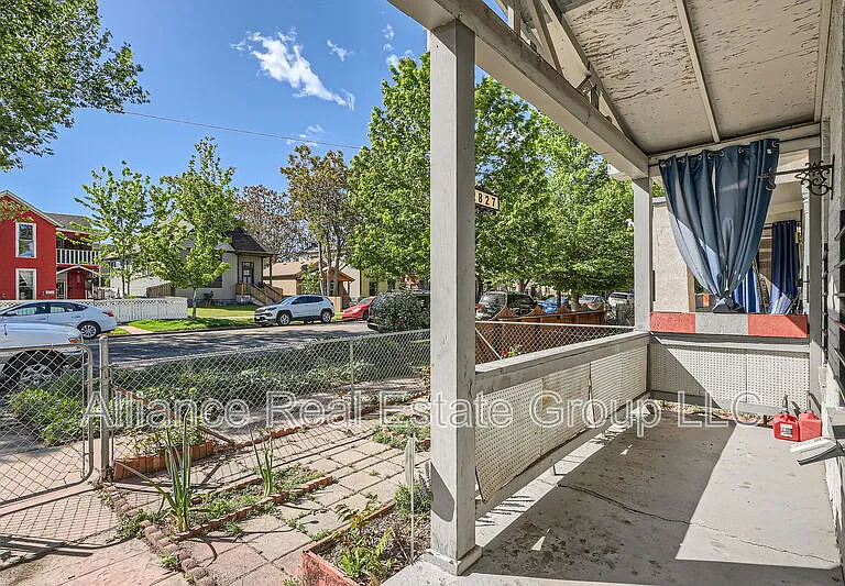2827 California St — Photo 3