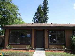 10300 Mango Ct, Pembroke Pines, FL 33026