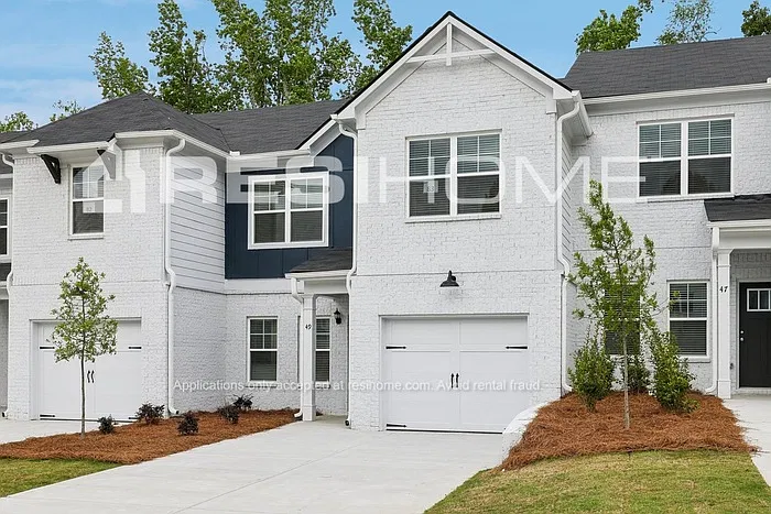3 bed, 2.5 bath, 1765 sqft, $2,049 — Photo 3