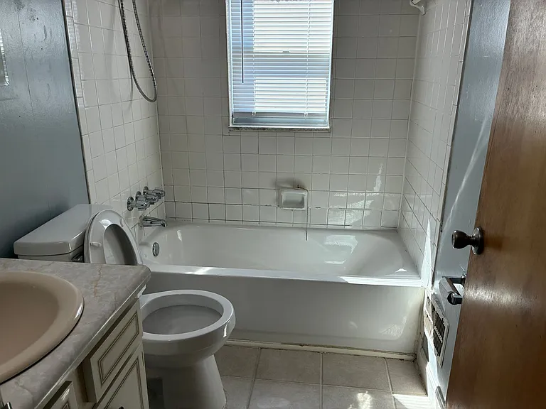 4405 Landside Drive — Photo 8