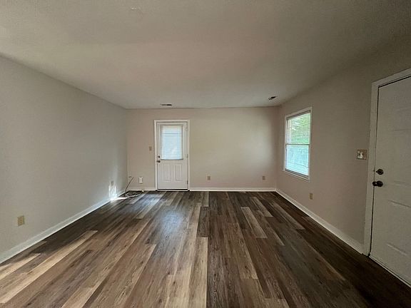 2nd image of 518 W Park Ave