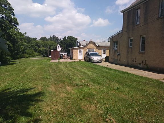3rd image of 58 Oakland Ave