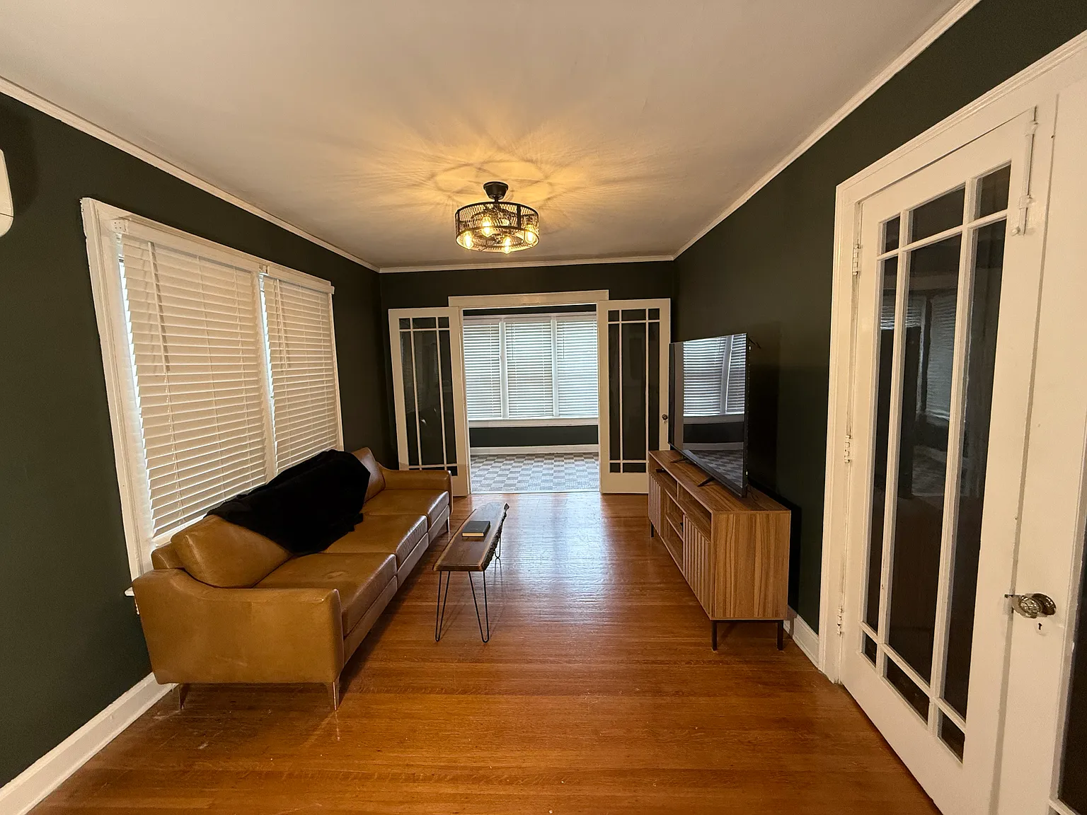 1 bed, 700 sqft, $1,250 — Photo 3