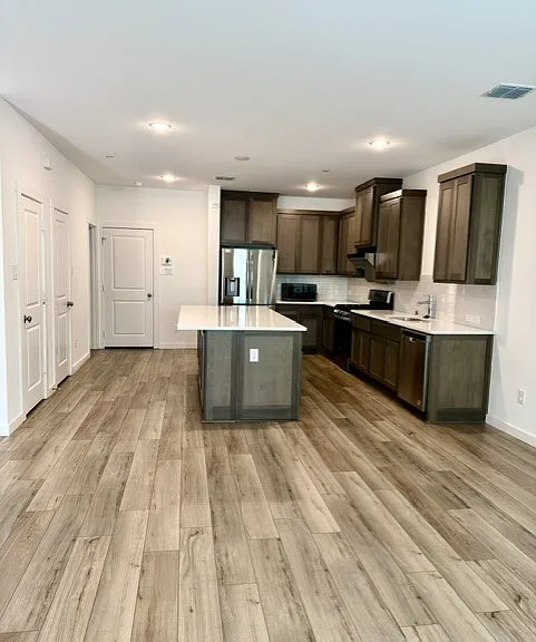 1752 Thornton Dr — Photo 14