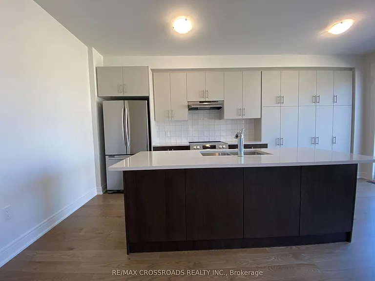 4 Kamper Ave — Photo 11