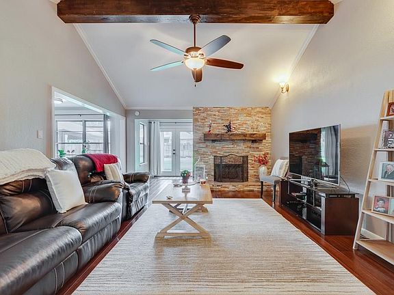 5th image of 4616 Shady Lake Dr