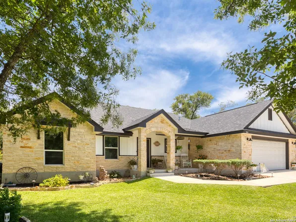 184 Great Oaks, La Vernia, TX 78121