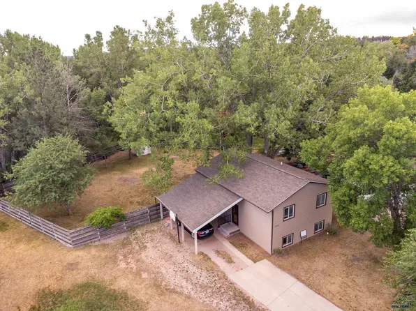 3246 Hall St, Rapid City, SD 57702