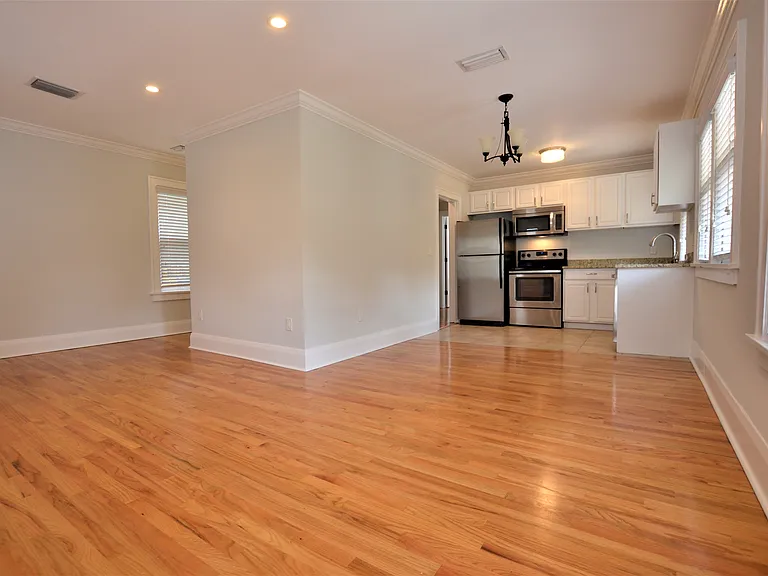 1003 S Dakota Ave — Photo 6
