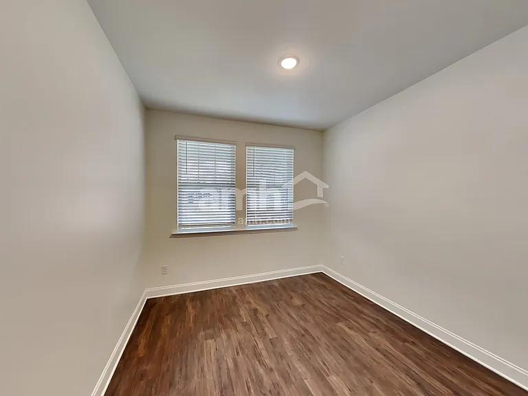15712 Thomas Rd — Photo 17