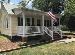 37 Mine Branch Rd, Crimora, VA 24431