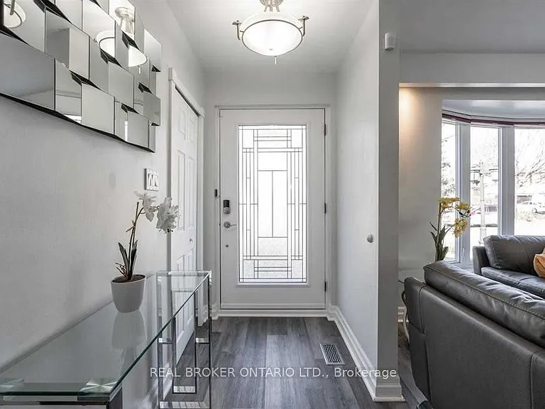 2 Core Cres — Photo 4