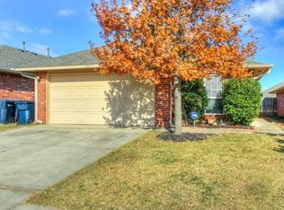 12317 SW 6th St, Yukon, OK 73099