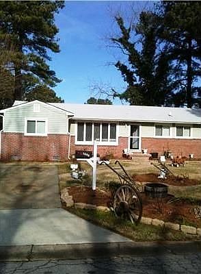 1st image of 5808 Leslie Ave