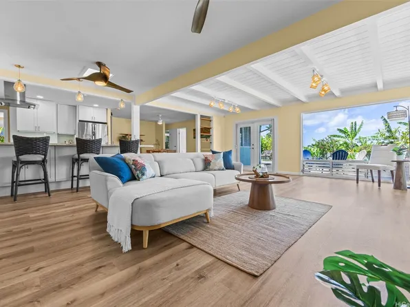 1447 Onioni St, Kailua, HI 96734