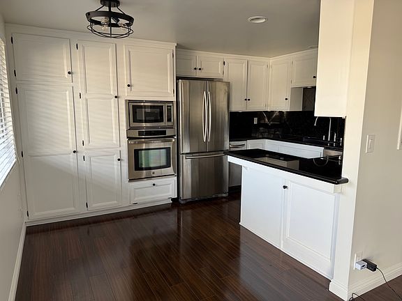 Kitchen_Dining Space