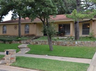3409 Country Club Rd, Pantego, TX 76013