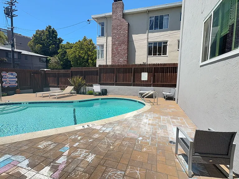 406 Van Buren Ave — Photo 5