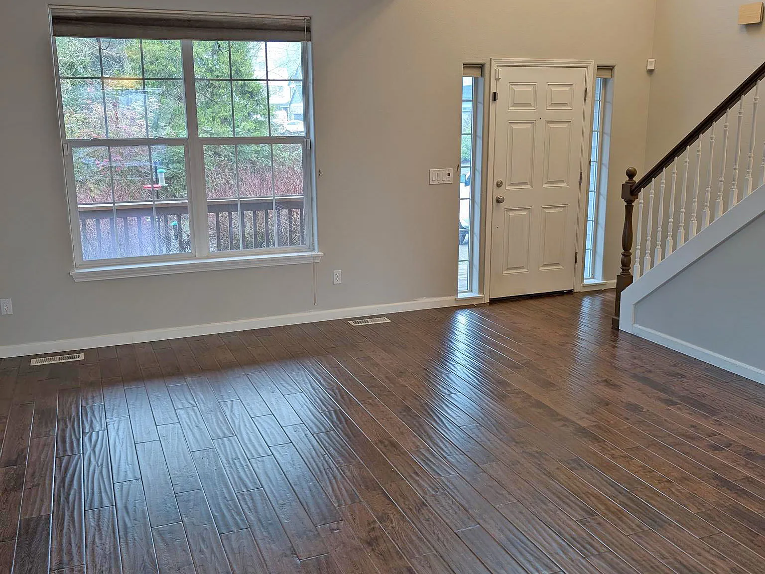 4 bed, 2.5 bath, 2249 sqft, $3,195 — Photo 3