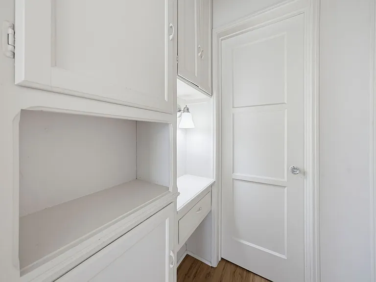 45 Roswell Ave — Photo 10