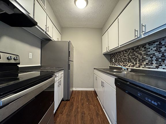 2nd image of 1349 Devonport Dr APT 28