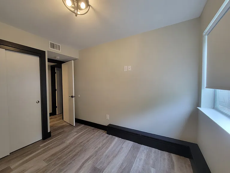 8-12 South Blvd #102 — Photo 6