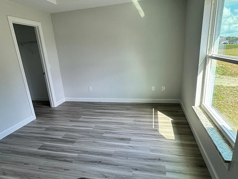 2711 SE 77th Ave — Photo 12