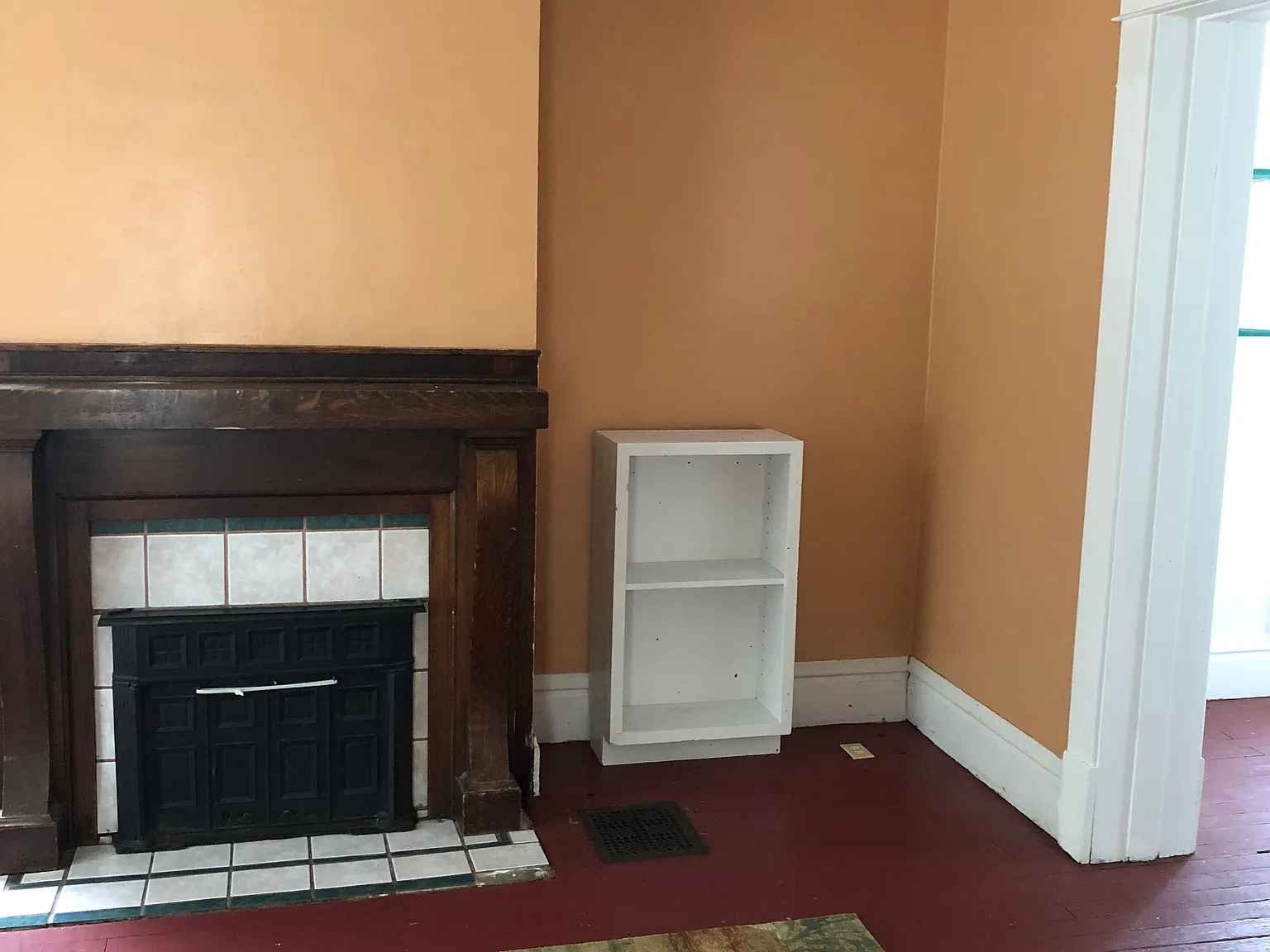 5 bed, 1500 sqft, $2,200 — Photo 2
